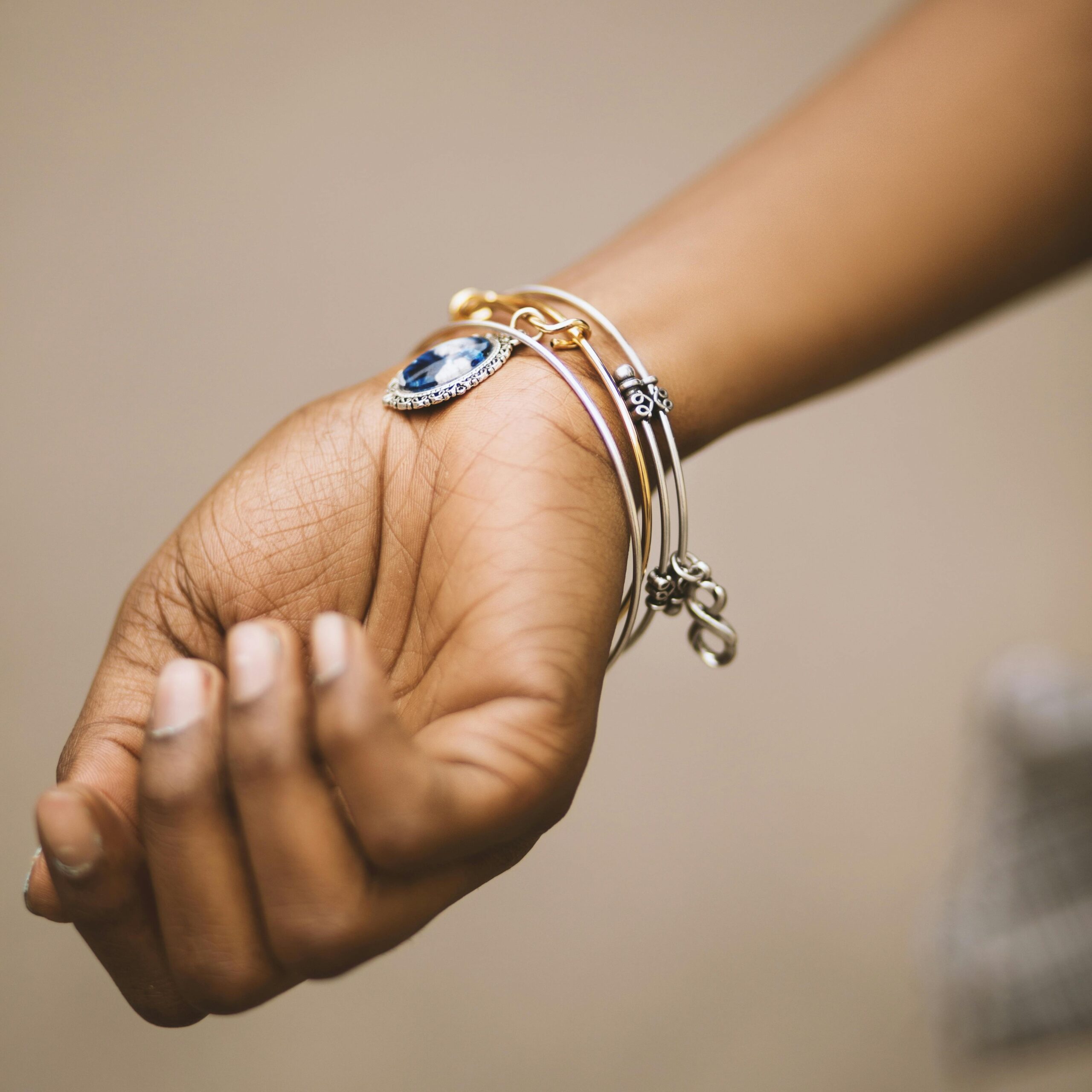 bxhgxng Silver bracelet with gemstone - Image 1